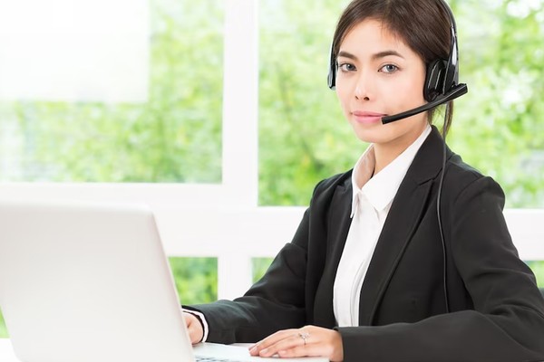 Đội ngũ hỗ trợ khách hàng 24/7